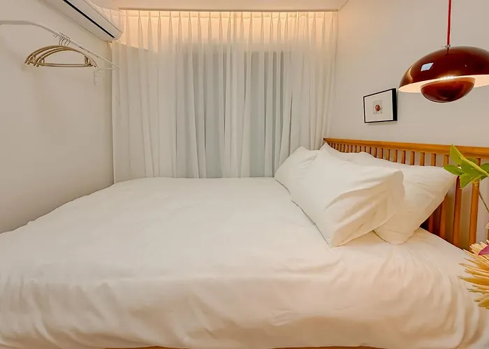 Apartment Jongro, Naksan Park, Bukchon Hanok Village, Gyeongbokgung Palace,명동10분 Seoul