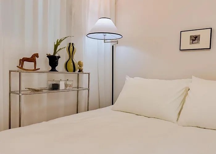 Apartment Jongro, Naksan Park, Bukchon Hanok Village, Gyeongbokgung Palace,명동10분 Seoul