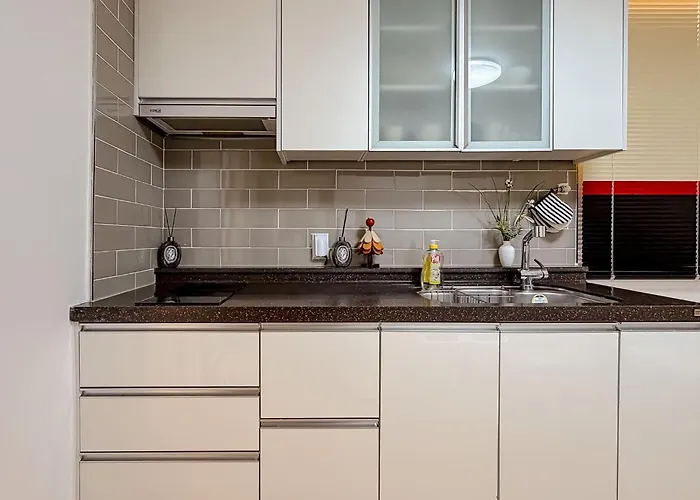 Apartment Jongro, Naksan Park, Bukchon Hanok Village, Gyeongbokgung Palace,명동10분 Seoul