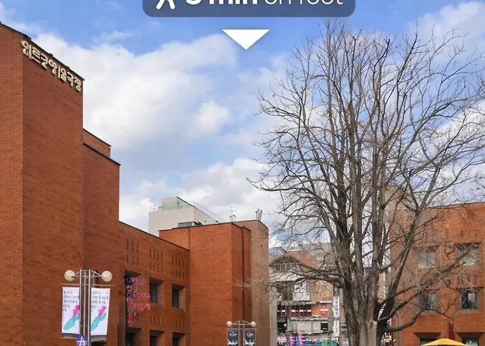 Jongro, Naksan Park, Bukchon Hanok Village, Gyeongbokgung Palace,명동10분 Apartment
